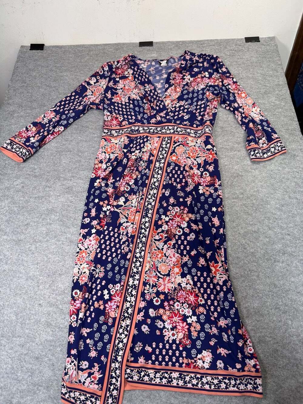 Beige by ECI Navy Blue Pink Floral Long Sleeve Maxi Dress Size 8